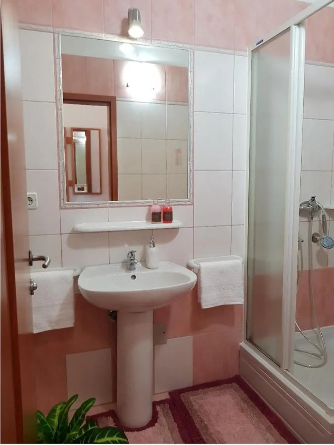 Residence Gordana Selce 0*,  Croatia